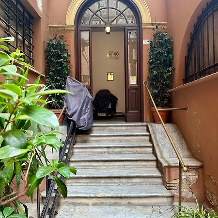 Nazionale Palace Suites Rzym Zewnętrze zdjęcie