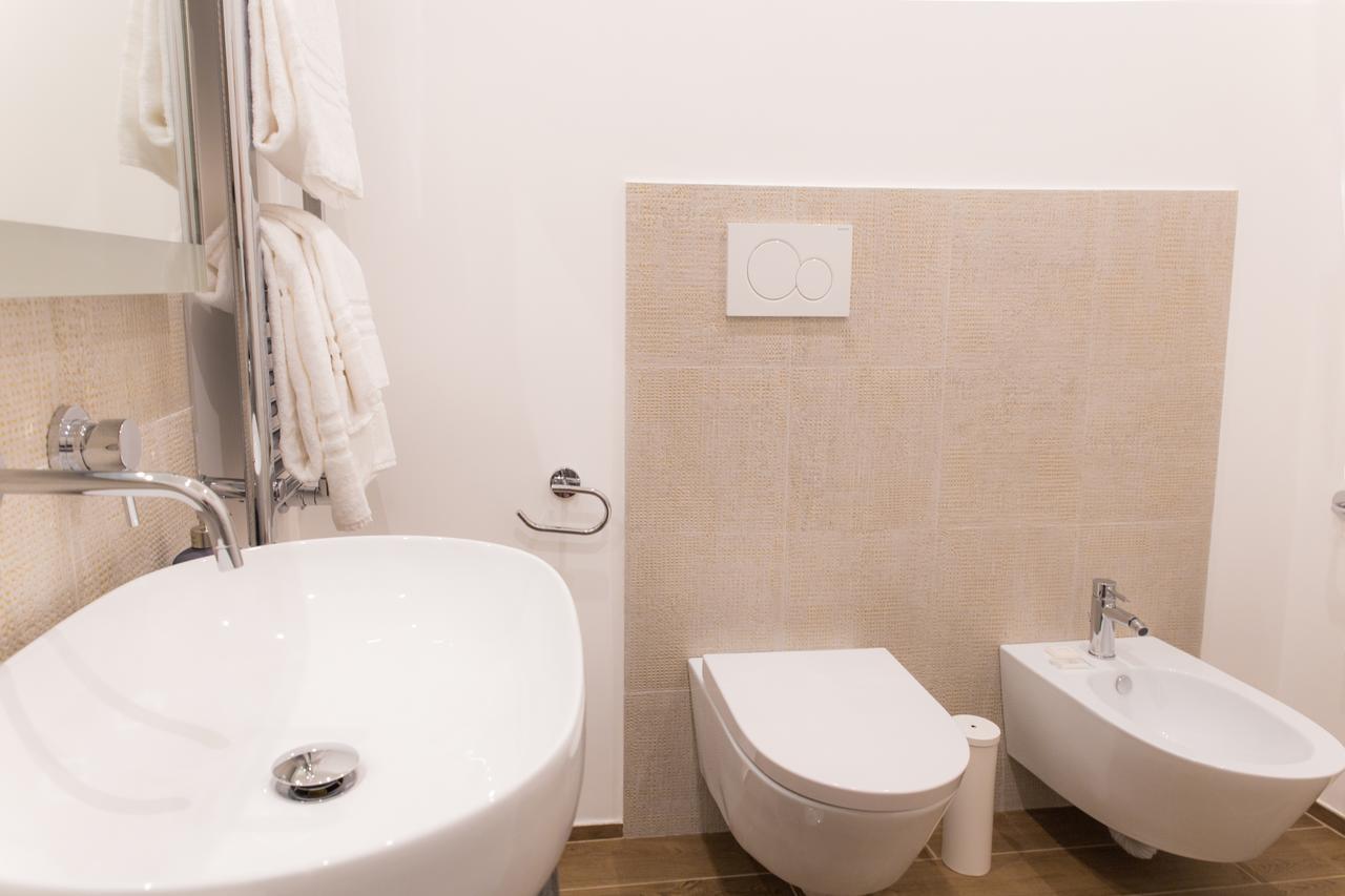 Nazionale Palace Suites Rzym Zewnętrze zdjęcie