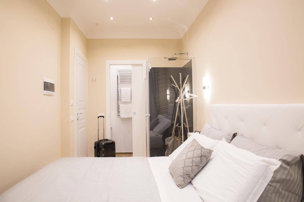 Nazionale Palace Suites Rzym Zewnętrze zdjęcie